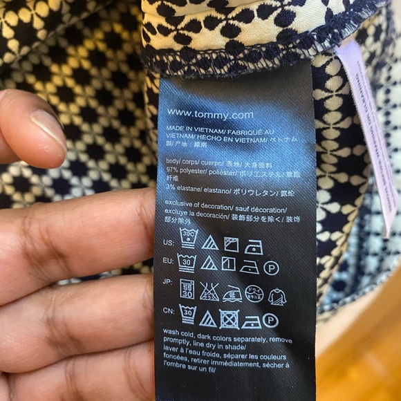 TOMMY HILFIGER- SIZE 8 - Picture 8 of 8